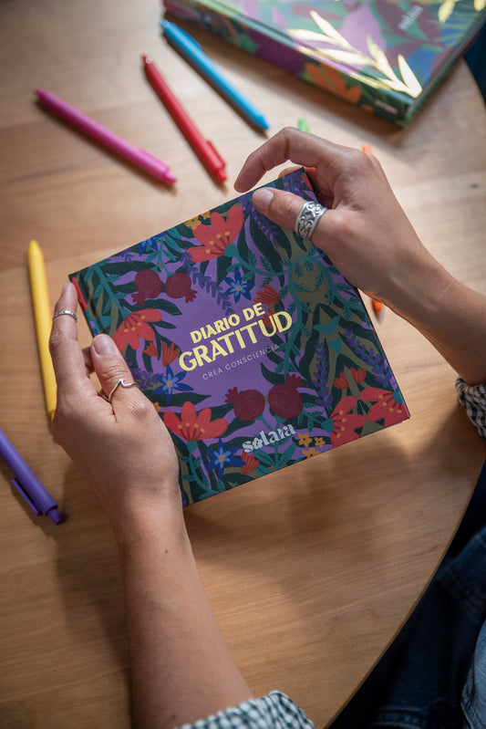 diario de gratitud cuaderno mindfulness bienestar emocional solara chile